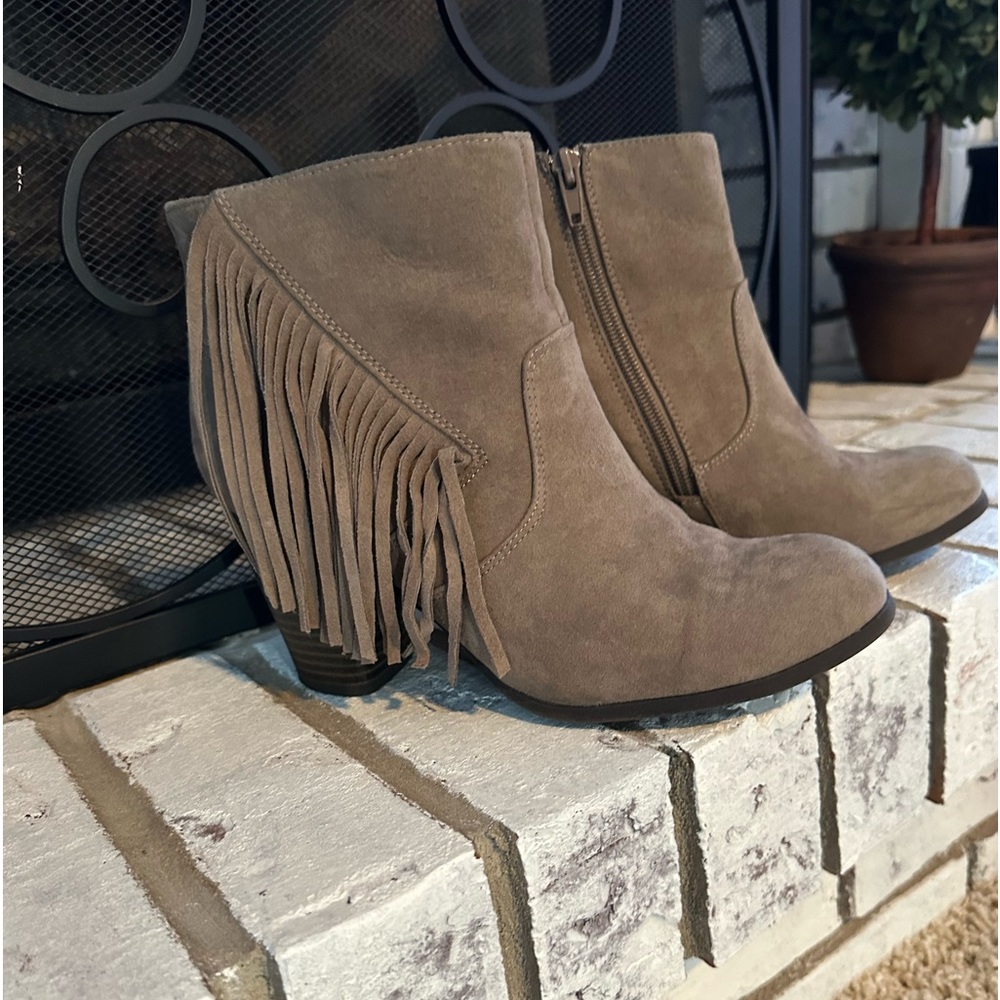 Madden Girl Taupe booties